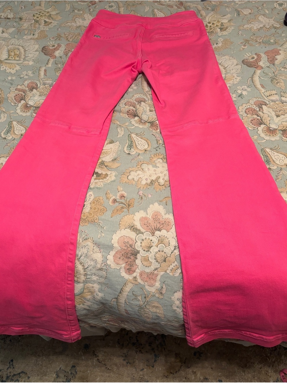 Alice + Olivia BRIGHT Pink Bootcut Jeans Size 26 - Picture 8 of 9